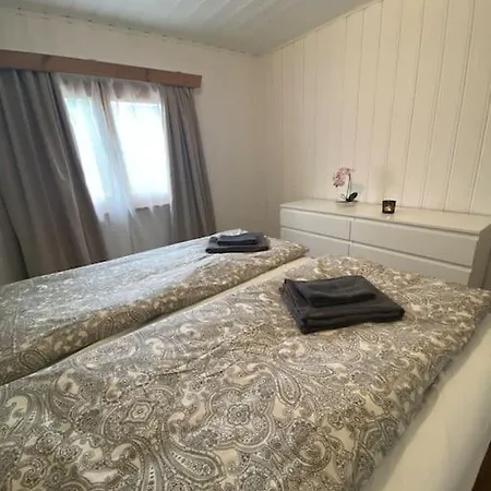 Cozy 2-Bedroom Bungalow Unterseen Exterior photo
