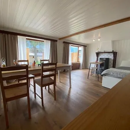 Cozy 2-Bedroom Bungalow Unterseen Exterior photo