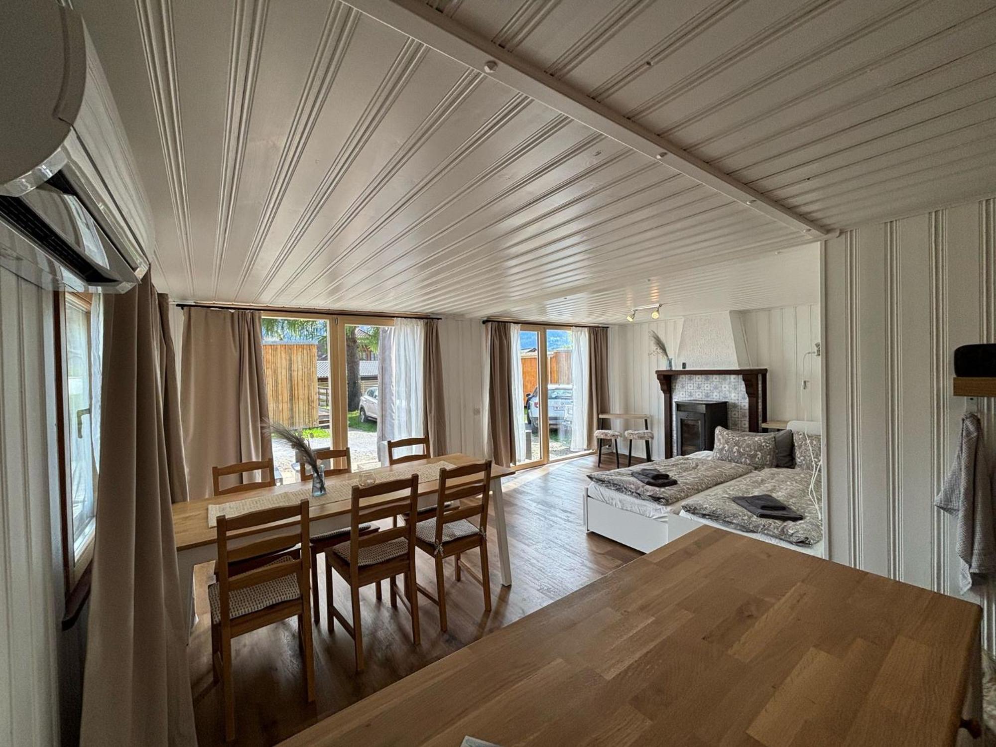 Cozy 2-bedroom Holiday home Unterseen
